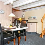 Semesterbostad 6 Person On A In *