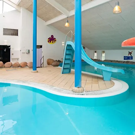 6 Person On A In Vakantiehuis Hemmet